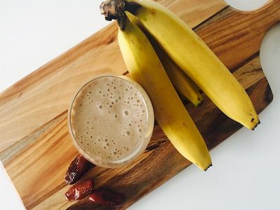 Date and Banana Smoothie